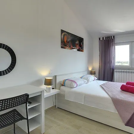 Holiday home Zeus *