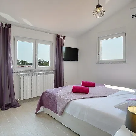 וילה Zeus *