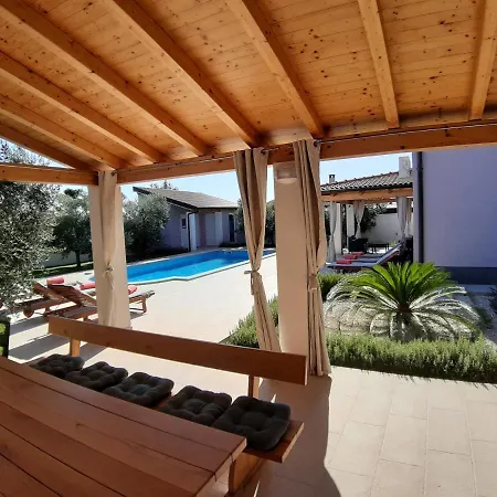 Ferienhaus Zeus Pula