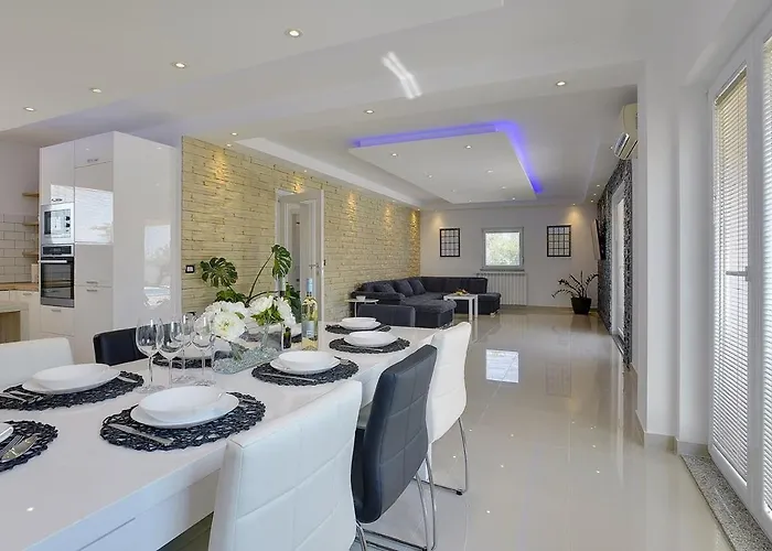 Zeus Βίλα Πούλα